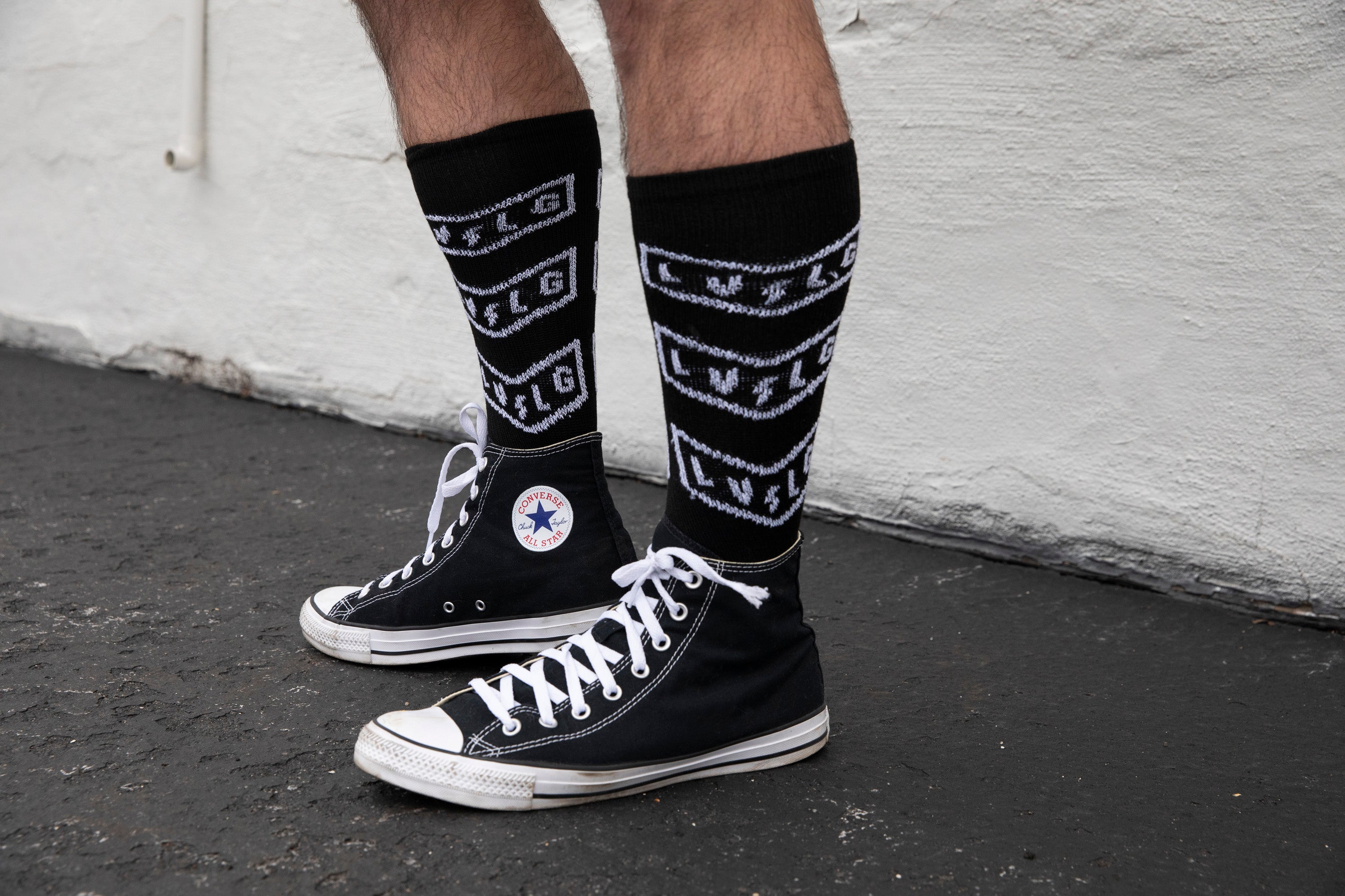 White converse cheap black socks